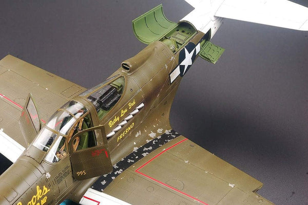 Kitty Hawk 1/32 Scale P-39Q/N Airacobra aircraft Model Kit