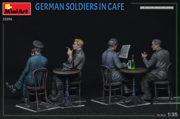 Miniart 1/35 WW2 German Soldiers in Cafe