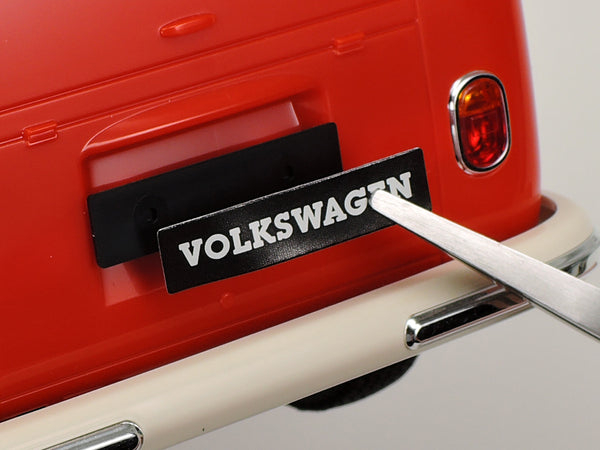 Tamiya 1/24 scale Volkswagen Type 2 (T1) Red & White (Clic Loc)