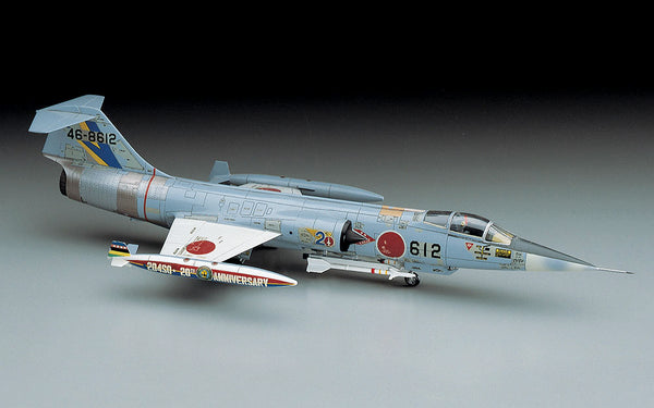 Hasegawa 1:72 Scale F-104J/Cf-104 Starfighter plane model kit