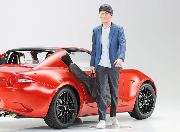 Tamiya 1/24 Scale CAMPUS FRIENDS II MODERN FIGURES
