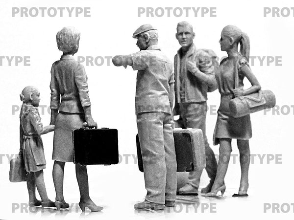 ICM 1/35 Chernobyl#5. Evacuation (4 adults, 1 child and luggage)