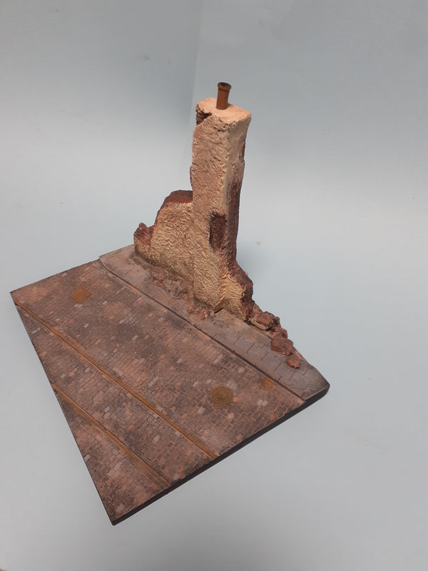 1/35 scale Chimney ruin building diorama with base