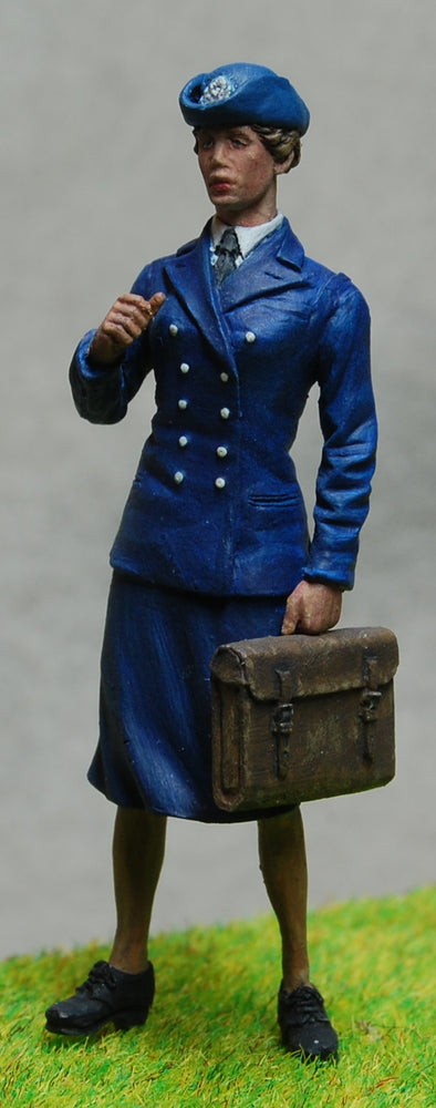 Homefront 1/35 Scale resin kit WW2 WREN Officer