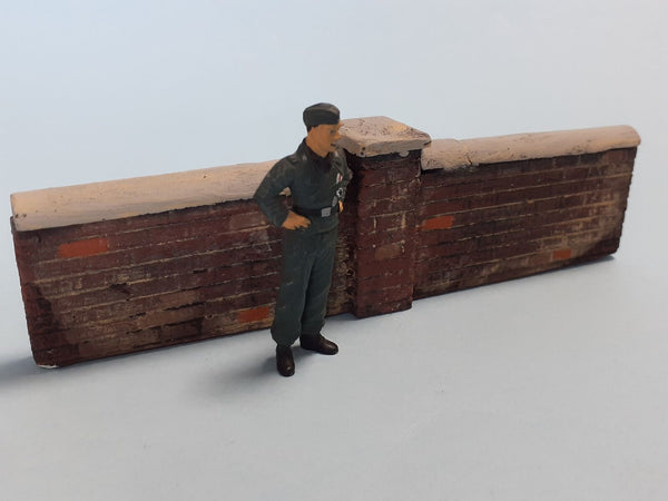 FoG Models 1/35 scale Brick garden wall Straight 145mm x 40mm