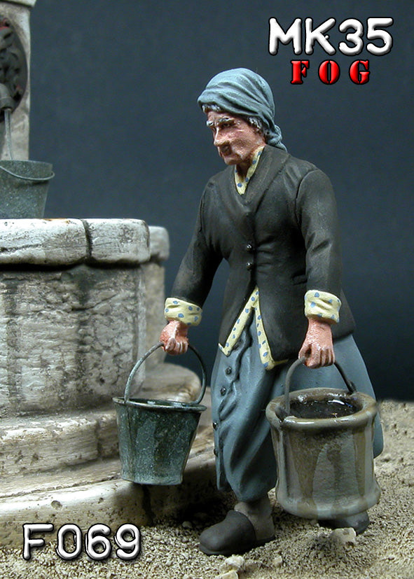 MK35 FoG models 1/35 Scale Grandma carrying buckets