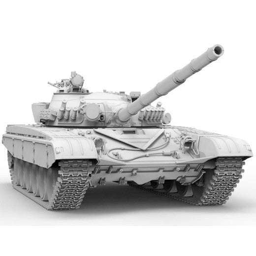 Das Werks 1/35 Scale Russian Medium Tank T-72M model kit