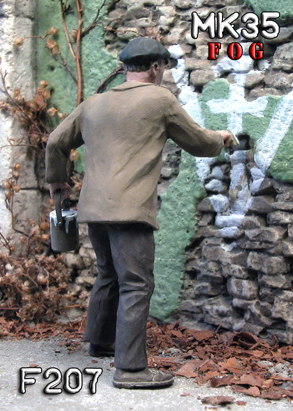 MK35 FoG models 1/35 Scale WW2 FFI French resistent Lulu painting something