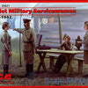 ICM 1/35 WW2 Soviet Military Servicewomen (1939-1942) (4 figures)