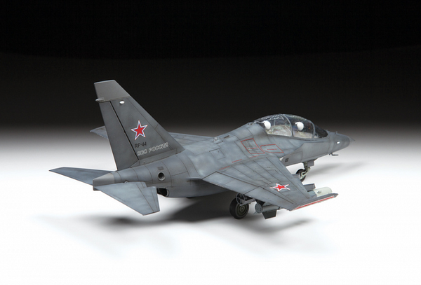 Zvezda 1/48 Russian Light Bomber YAK-130 