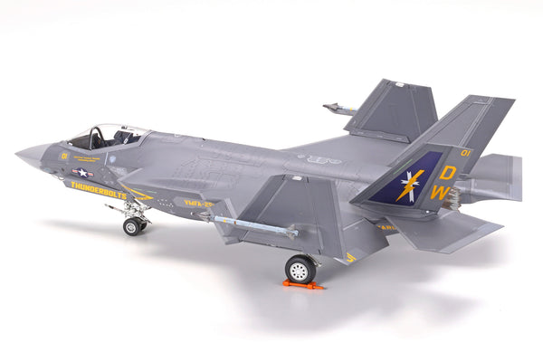 Tamiya 1/72 scale F-35C Lightning II fighter plane model kit