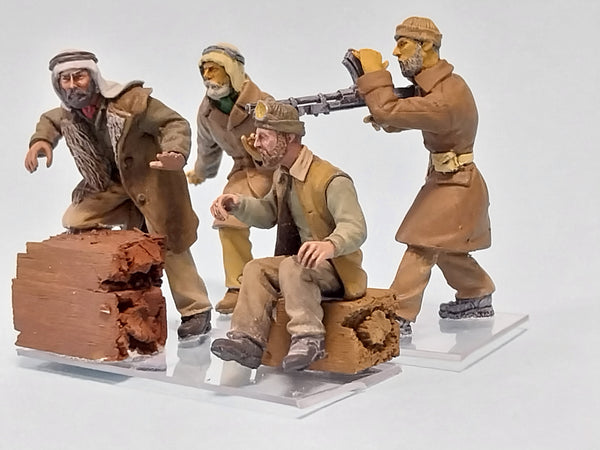 1/35 scale WW2 British LRDG truck crew (4 Figs)