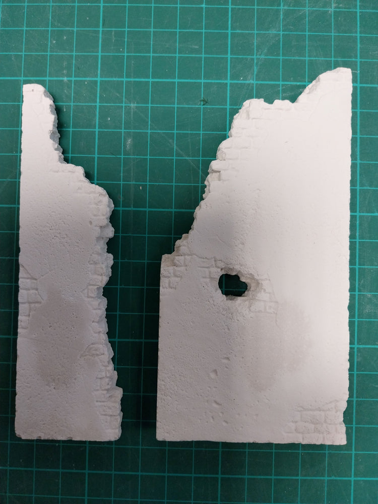 FoG Models 1/35 scale Ruined building walls #20 diorama accessory