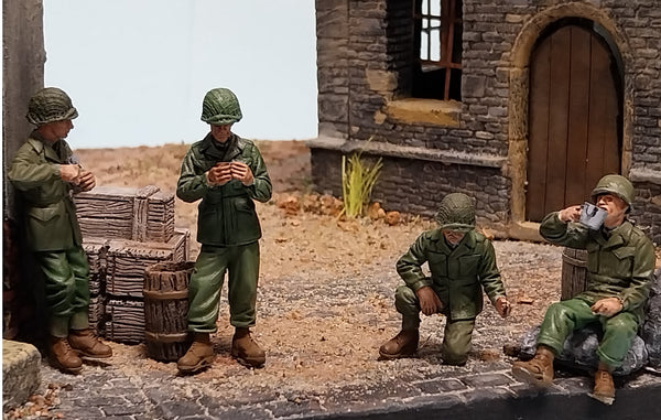 1/35 scale WW2 US GI's eating (4 Fig set)