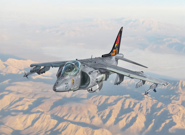 Italeri 1/72 scale AV-8B Harrier II jump jet model kit