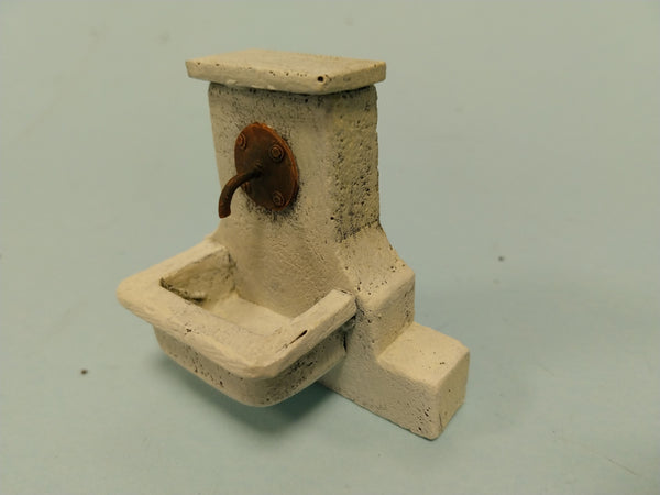 FoG Models 1/35 Drinking fountain with trough