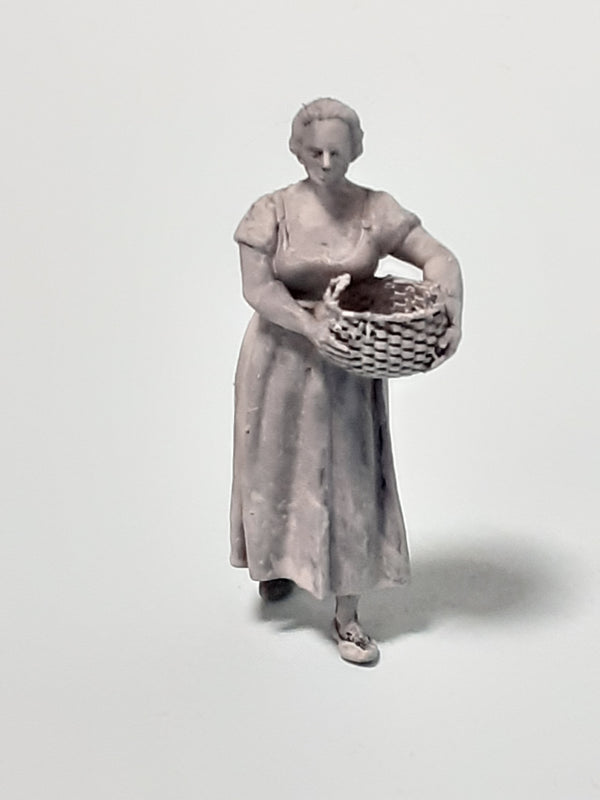 Homefront 1/35 scale 1940's era female civilian with basket