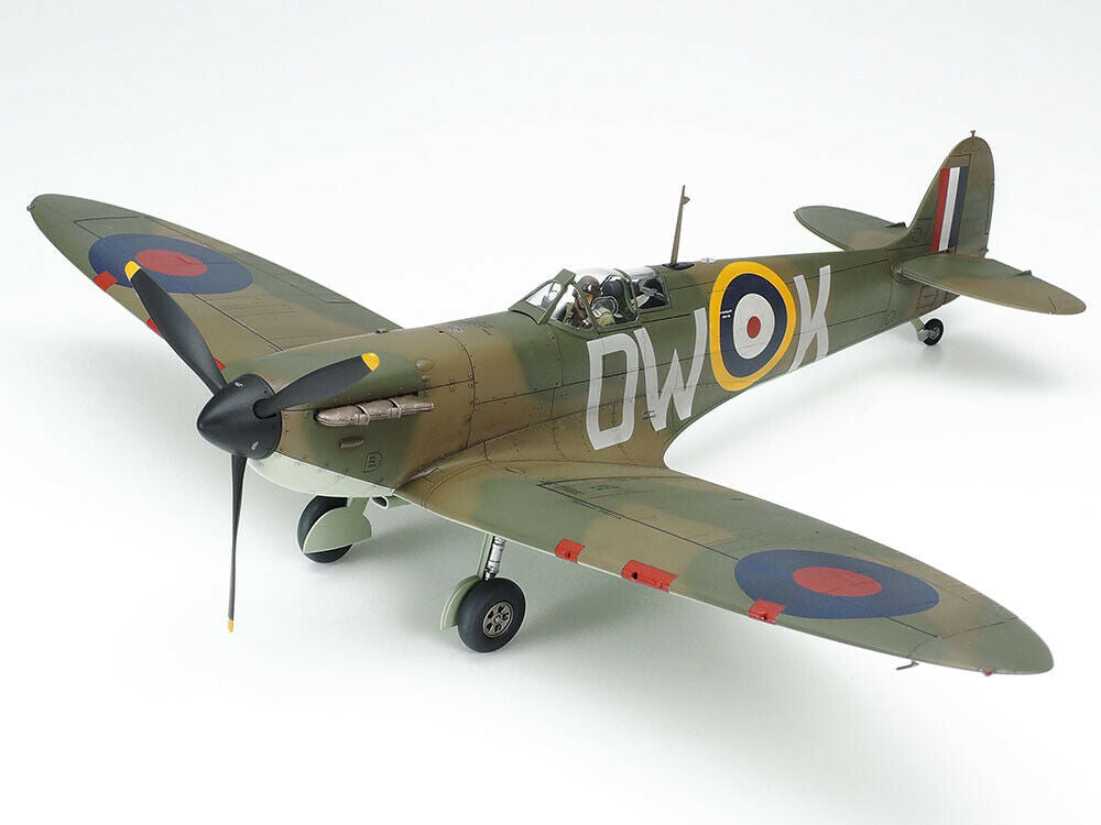 TAMIYA 1/48 Scale AIRCRAFT WW2 RAF SPITFIRE MK1 aircraft model kit