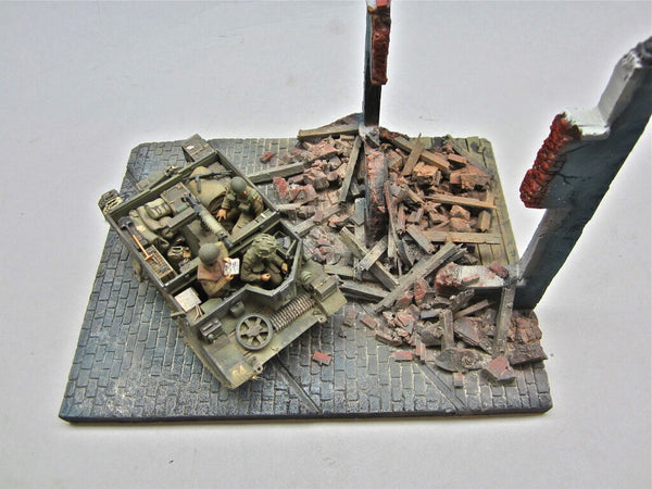 FoG Models 1/35 Scale  Tram stop Ruin Ruined Building and Diorama Base