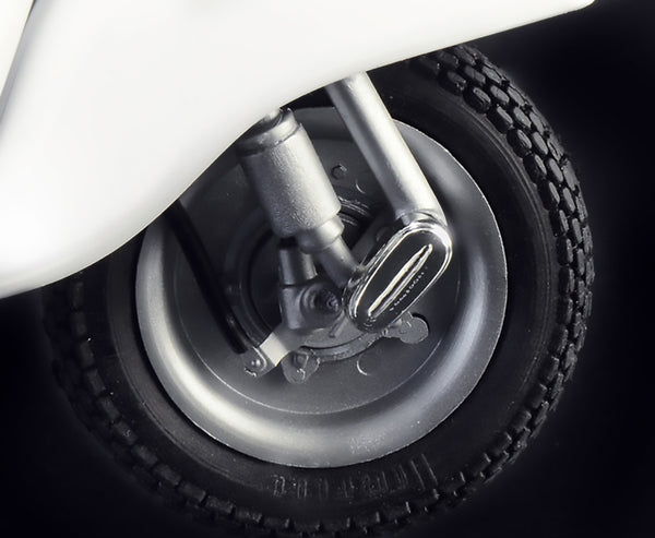 Italeri 1/9 scale Italian VESPA 125 PRIMAVERA bike model kit