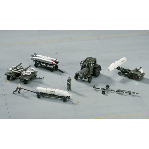 Hasegawa 1:72 U.S Aircraft Weapon Loading Equipment