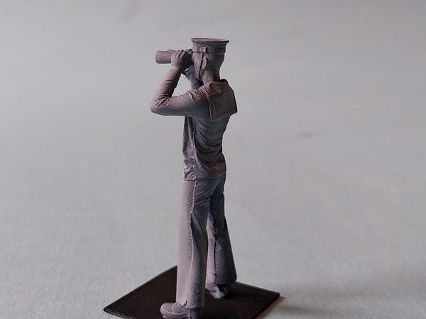 Homefront 1/35 Scale model kit WW2 British sailor with binoculars
