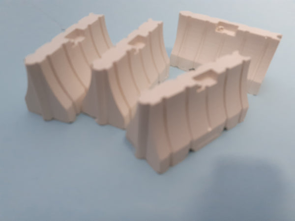 FoG Models 1/35 scale road way barriers set of 4 models