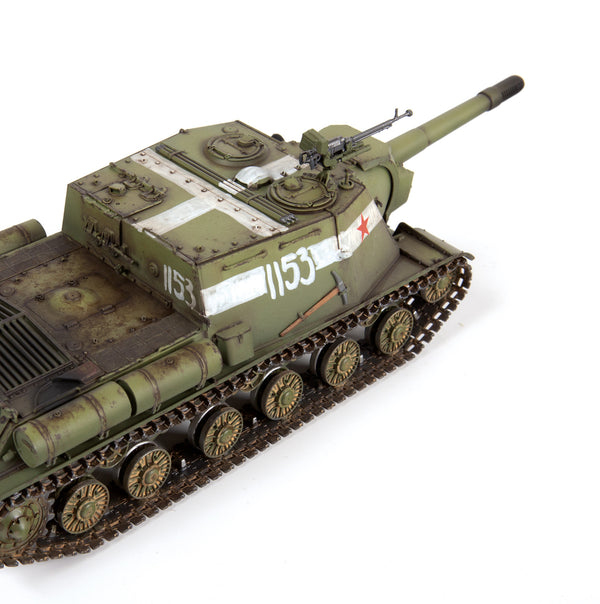 Zvezda 1/35 scale WW2 Soviet Self-Propelled Gun ISU-152