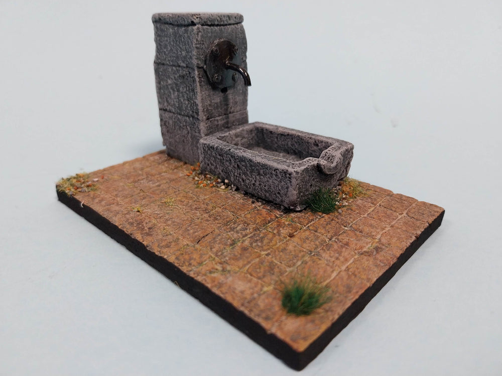 FoG Models 1/35 scale Old water well #3 trough and base diorama kit
