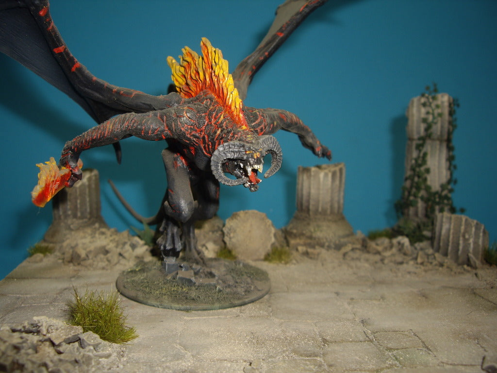 Ruine/temple/autel 8x8: décor peint pour wargame / jeu de rôle 9ème âge Ruine/temple/autel 8x8: décor peint pour wargame / jeu de rôle 9ème âge