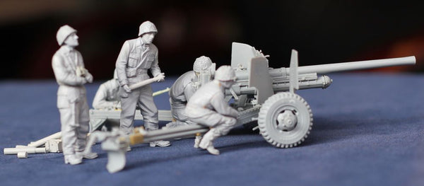 Riich Models 1/35 U.S.M1 57mm Anti-Tank Gun (Early Version) on M1A3 Carriage (5 Figures)