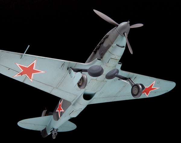 Zvezda 1/48 Scale WW2 Russian LaGG-3 Soviet Fighter aircraft model kit