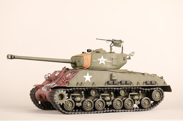 I LOVE KIT 1/16 scale WW2 US M4A3E8 Sherman Easy Eight tank model kit