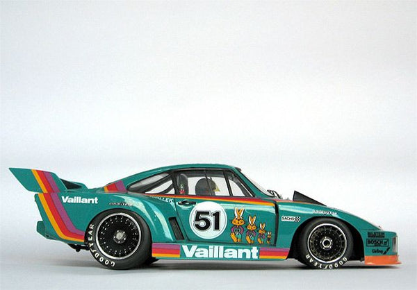 Tamiya 1/20 Porsche 935 Vaillant racing car model kit