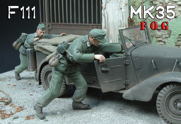 MK35 FoG models 1/35 Scale WW2 German Wehrmacht soldiers x2 pushing on vehicle