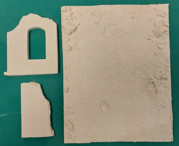 FoG Models 1/35 Scale diorama base with ruined walls 260mm x 200mm