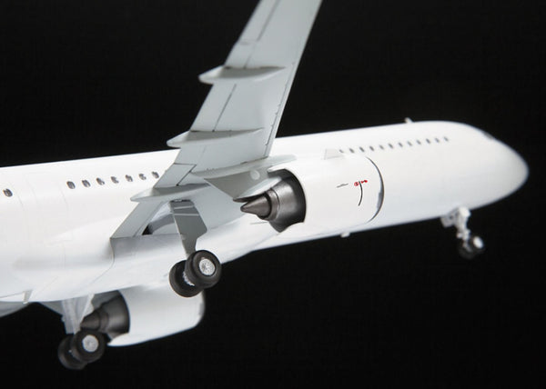 Zvezda 1/144 Airbus A-321 NEO airliner plane model kit