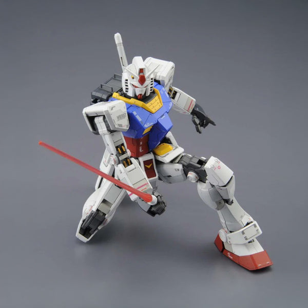 BANDAI HOBBY MG 1/100 Gundam RX-78-2 Version 3.0