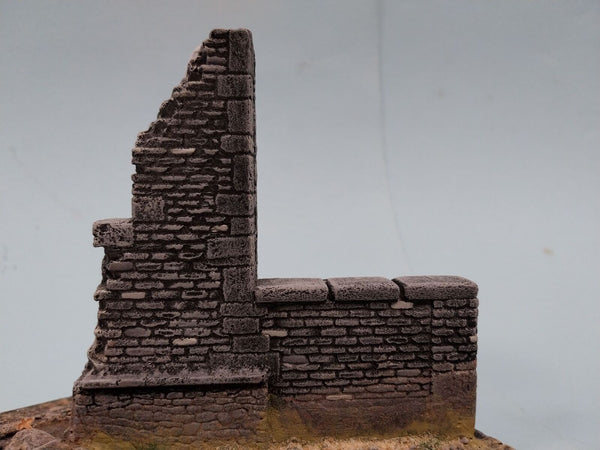 FoG Models 1/35 scale Ruined building walls #14 size 105mm x 105mm