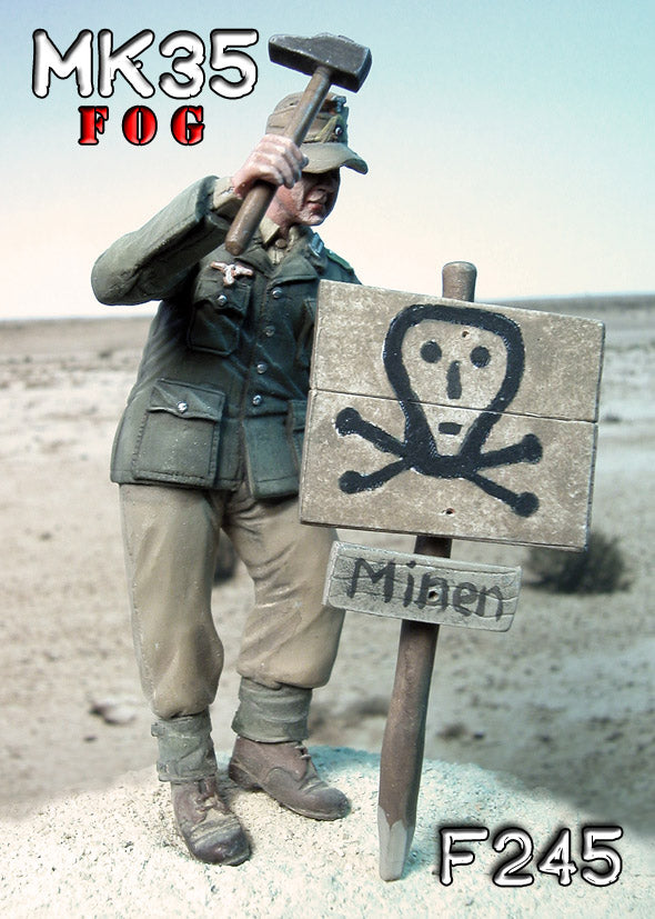 MK35 FoG models 1/35 Scale DAK  WW2 German soldier driving in sign 'Minen'