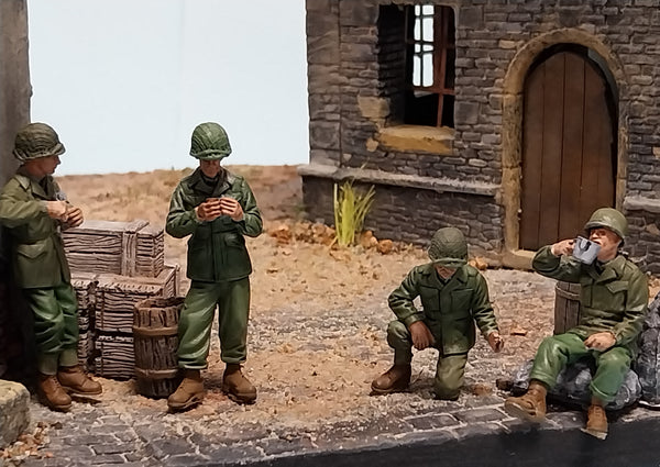 1/35 scale WW2 US GI's eating (4 Fig set)