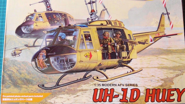 Dragon 1/35 scale US Vietnam war UH-1D Huey helicopter