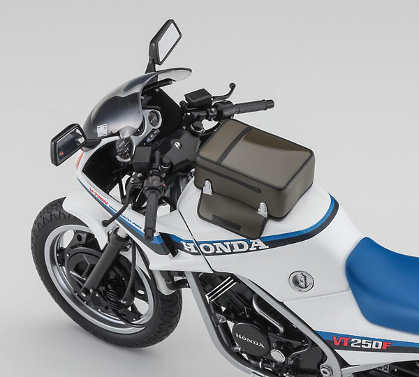 Hasegawa 1/12 Scale 1984 Honda VT250F (MC08) Motorbike Model Kit