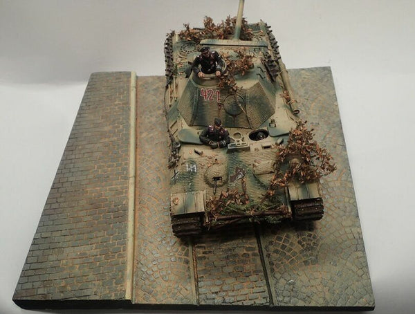 FoG models 1/35 Scale Diorama Base No.12 Cobbled street section 235mm x 230mm