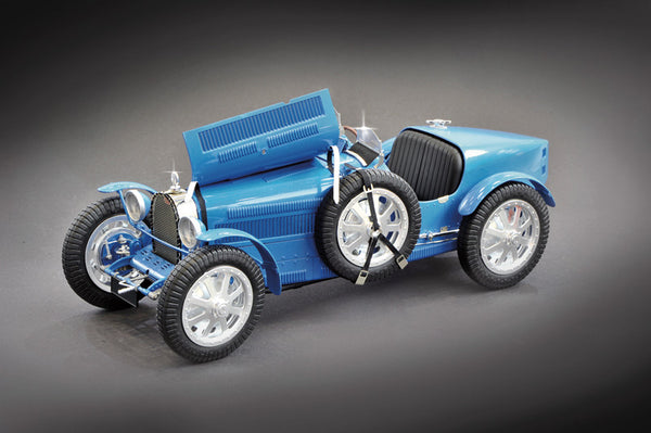 Italeri 1/12 classic Bugatti Type 35B Roadster. Car model kit