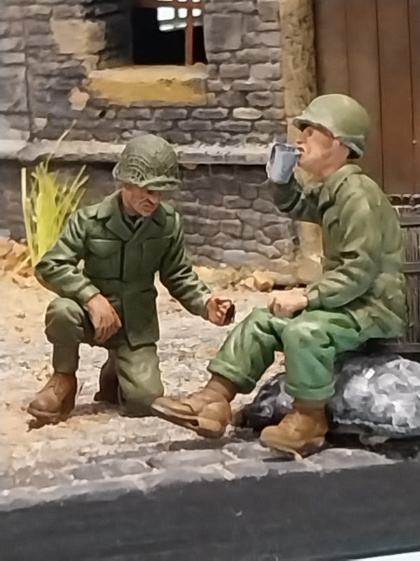 1/35 scale WW2 US GI's Chow time #2