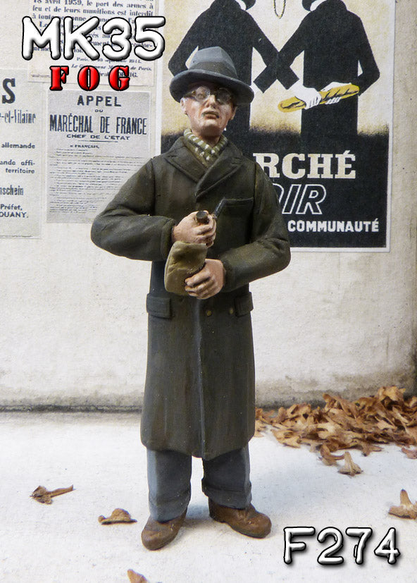 MK35 FoG models 1/35 scale resin figure WW2 French man Civilian during Occupation