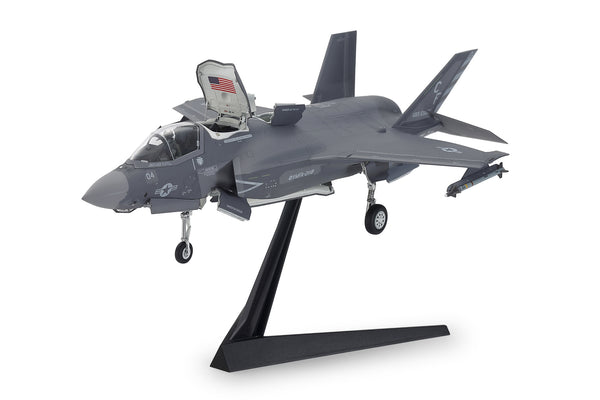 Tamiya 1/72 Scale Lockheed Martin F-35B Lightning II aircraft Model Kit