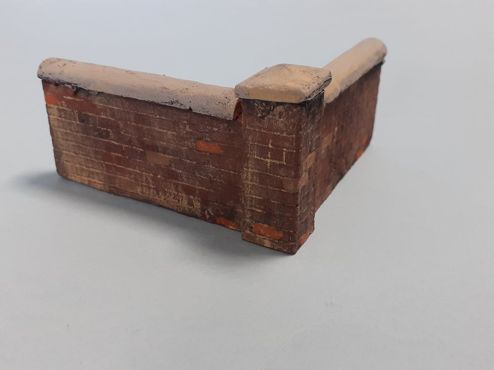 FoG Models 1/35 scale Brick garden wall 90 degree corner 80mm x 80mm