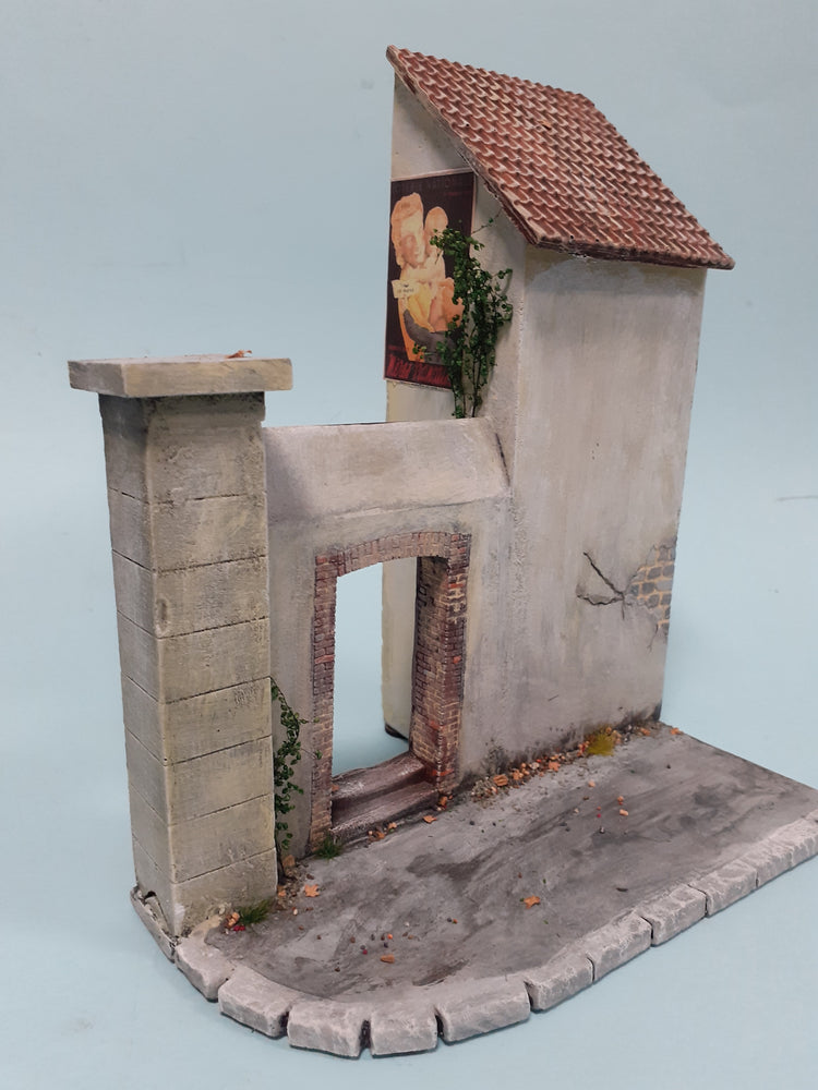 FoG Models 1/35 Scale Diorama Entrance of French garage 180mm x 80mm